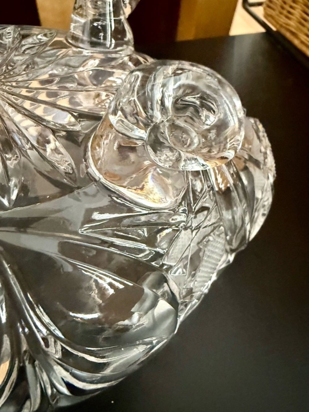 Vtg Large Cut Crystal Bonbonniere with Tall Finial - Vintage Pinwheel Starburst - Picture 10 of 12